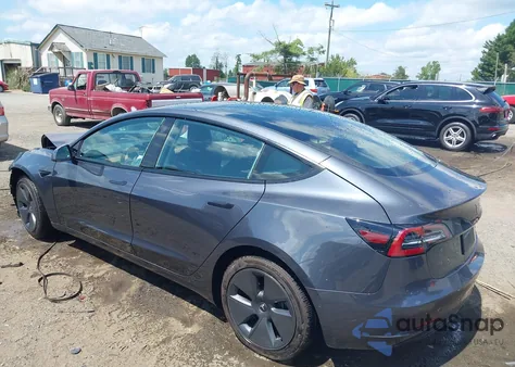 2022 Tesla Model 3 Long Range Dual Motor All-Wheel Drive z USA, uszkodzony, nr VIN 5YJ3E1EB1NF179284
